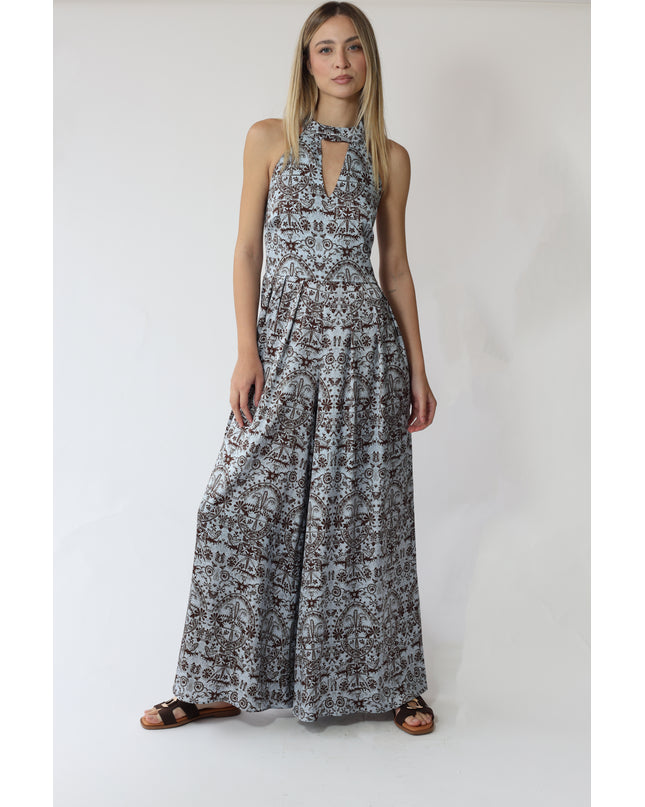 TUTA CON SCOLLO ALL'AMERICANA