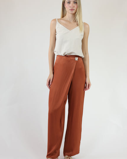 PANTALONI AMPI CON PIEGONE IN RASO