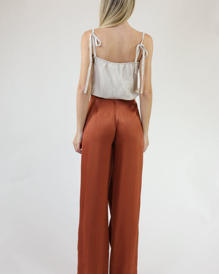 PANTALONI AMPI CON PIEGONE IN RASO